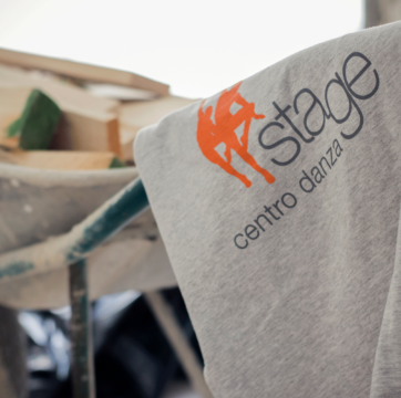 maglia con logo stage centro danza